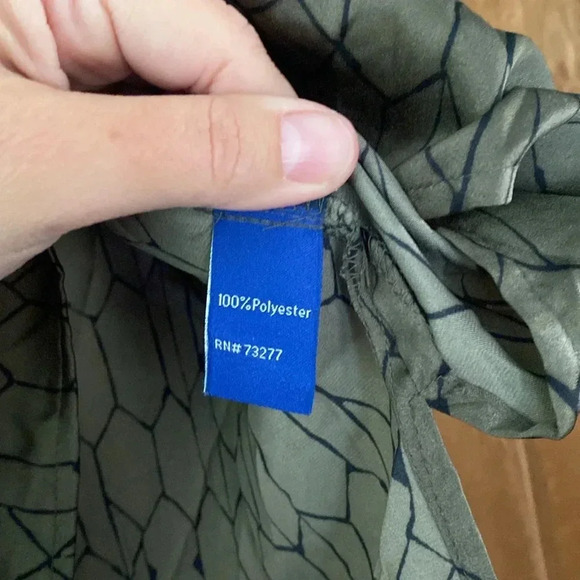 🏷️Apt 9 silk blouse - Picture 5 of 5